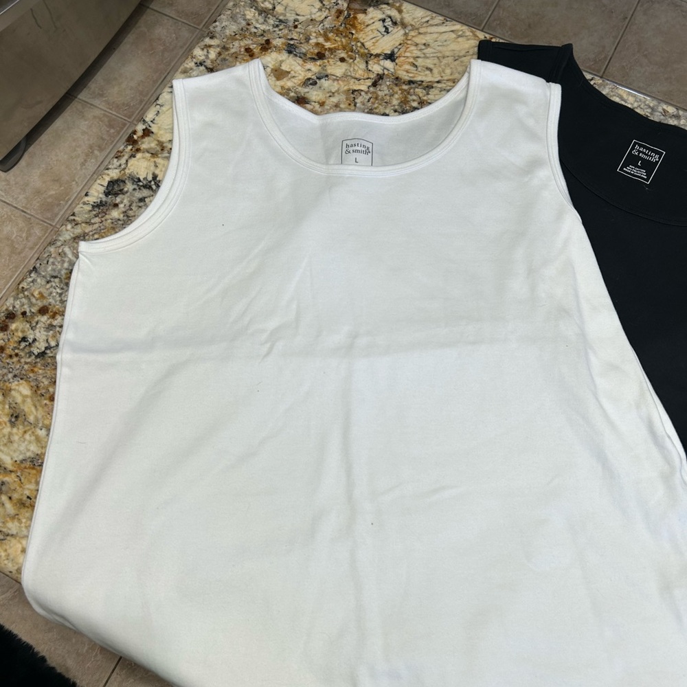 SMITH Red Tank Top - Picture 2 of 7